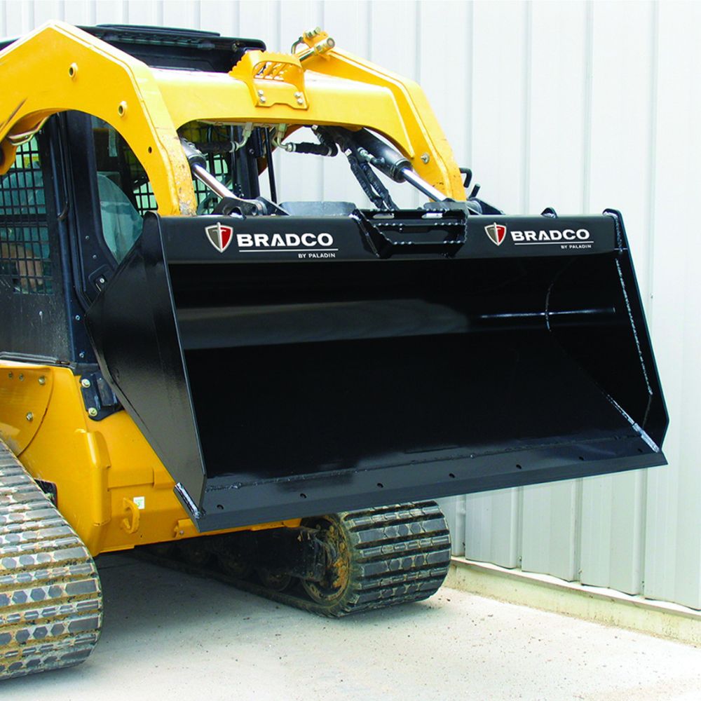 Cat-skid-steer-with-bradco-low-profile-bucket