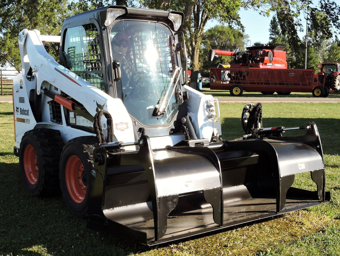 Extended Lip Heavy Duty Grapple - Skid Steer & Tractor - Berlon Industries Extended Lip Heavy Duty Grapple Berlon Industries