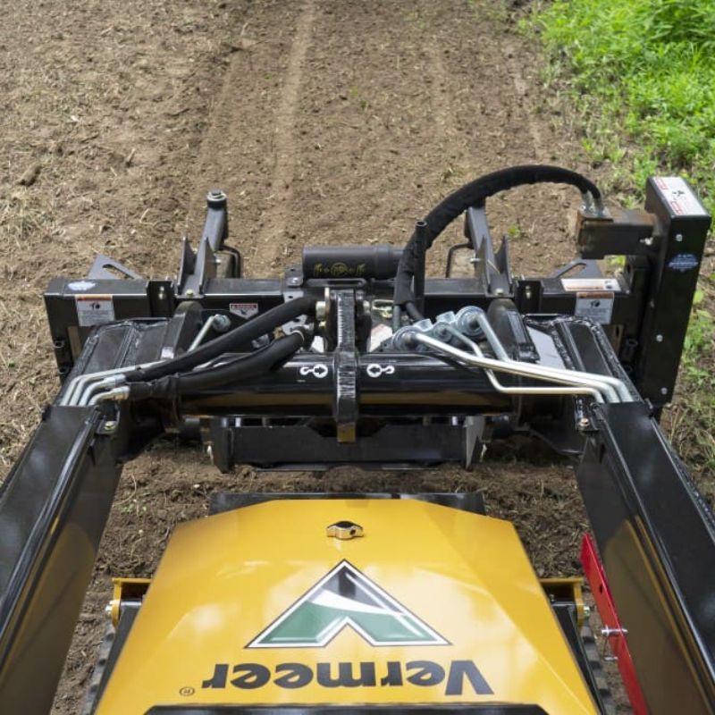  unobstructed view of the driver using the blue diamond power rake heavy duty