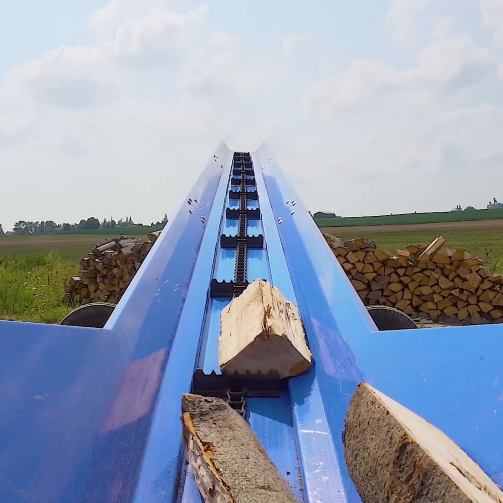 Firewood Conveyor | Wallenstein Equipment