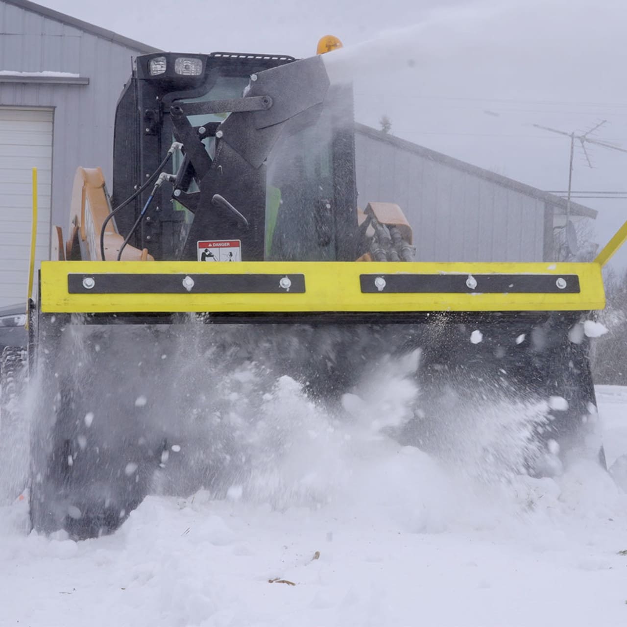 FFC Ice Shark Snow Blower | Paladin