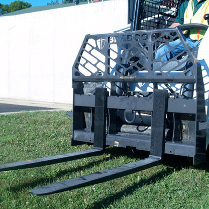 Signature Series® Pallet Forks | Bradco