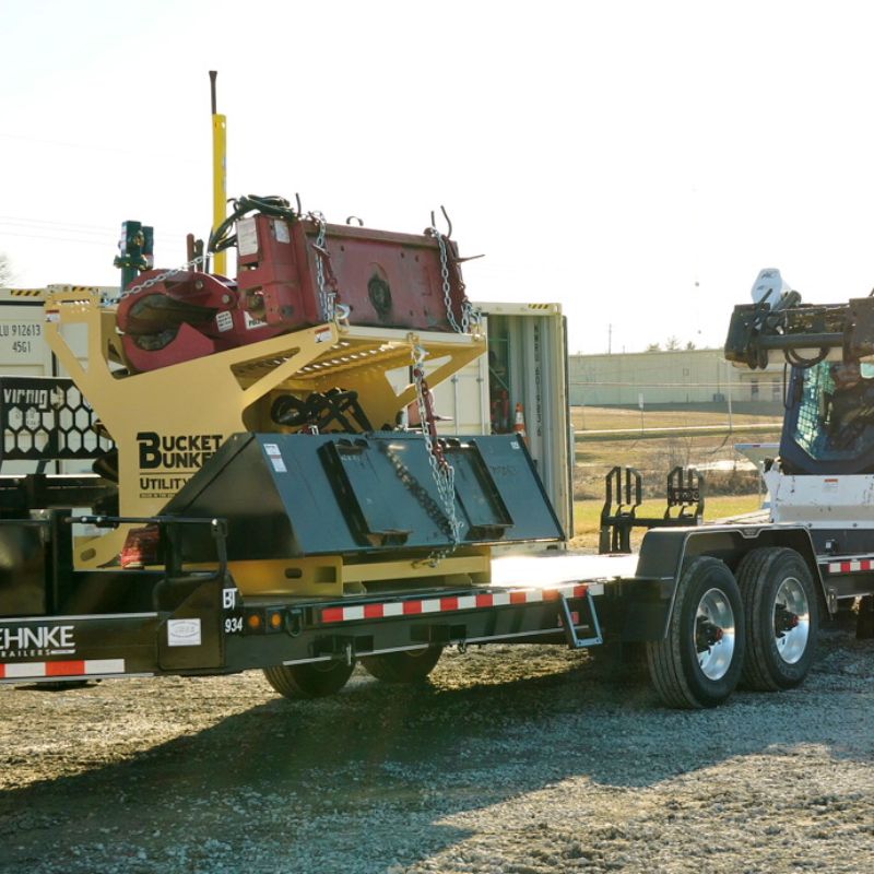 trailer-with-the-bucket-bunker-utility-pro-attachment