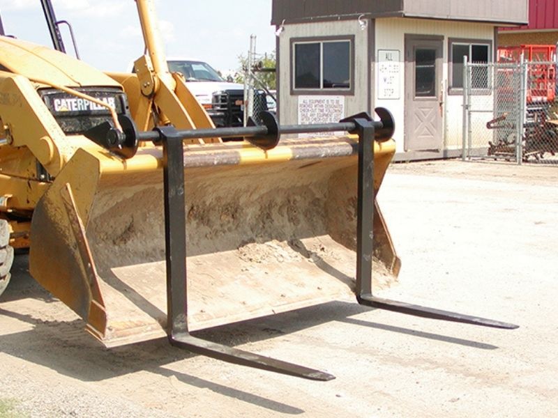 Caterpillar with the over the bucket forks attachment