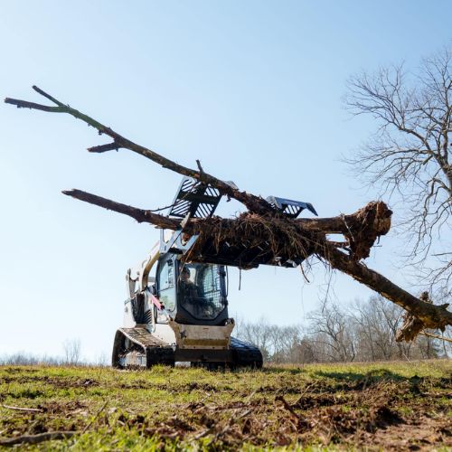 fecon-bg84-grapple-with-tree-trunk
