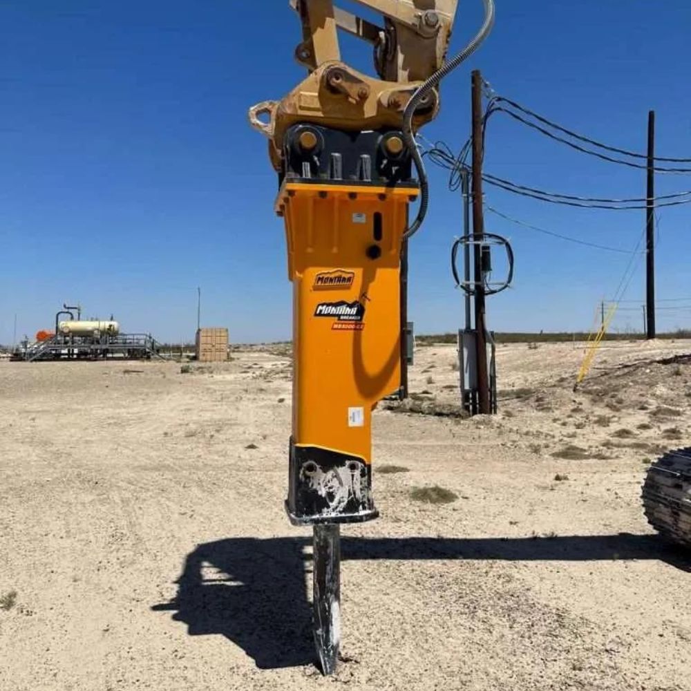 large-excavator-with-the-montana-hammer-attachment