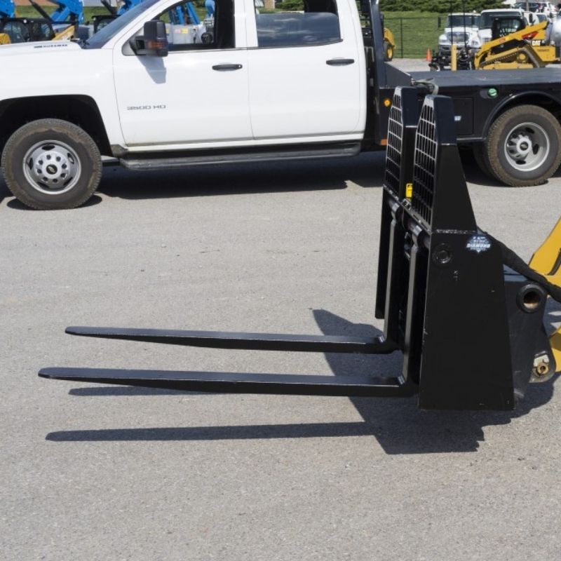 Skid Steer Pallet Fork in Action