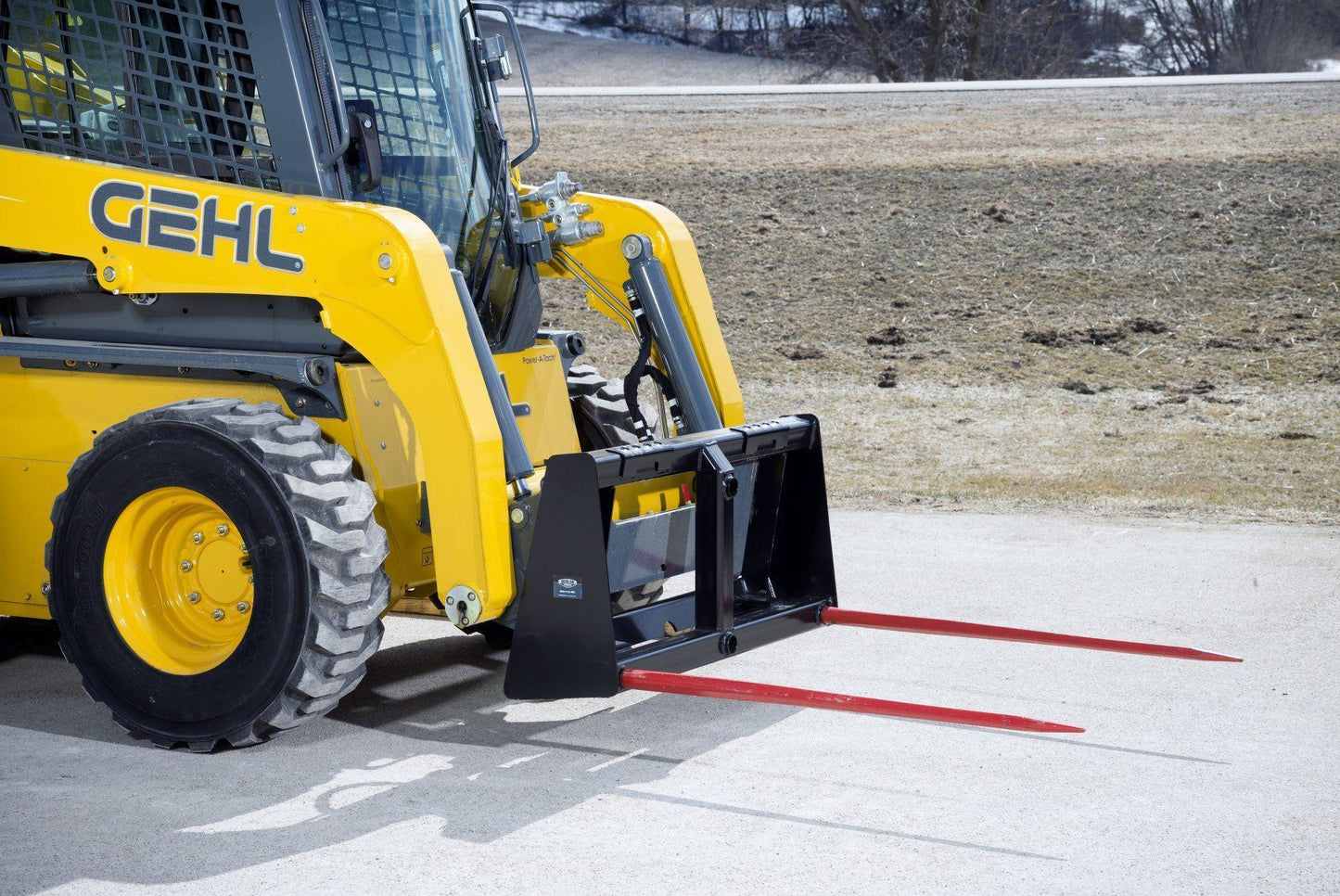 gehl skid steer with the Bale Spear Carriages from Berlon Industries 