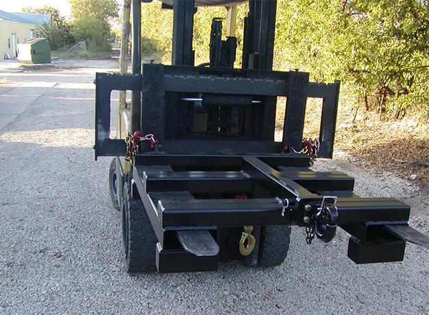 Lift-N-Tow attachment on a forklift from Star Industries 