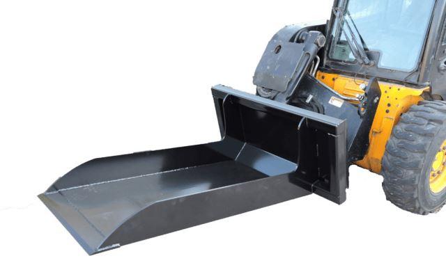 side view of the cat skid steer with Material Long Bucket Berlon Industries 