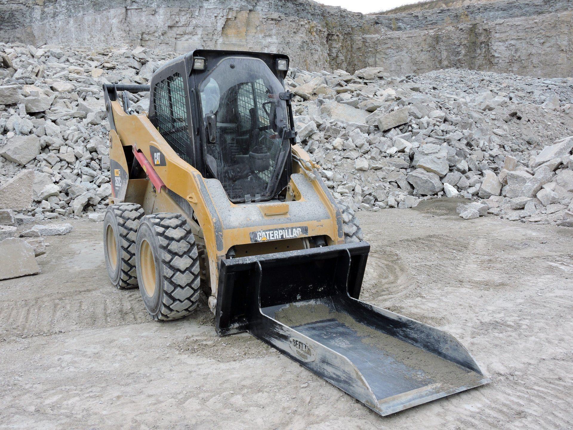 Material Long Bucket - Skid Steer & Tractor - Berlon Industries Material Long Bucket Berlon Industries 