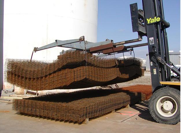 Star Industries Wire Mesh Handler for Telehandler in action